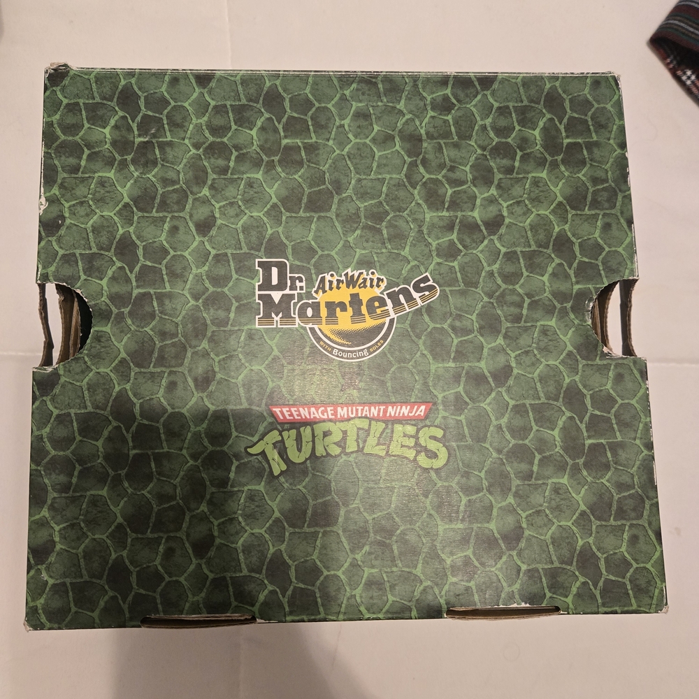 Dr. Martens Teenage Mutant Ninja Turtles Kids/Toddler Boots Limited Edition - Picture 6 of 8